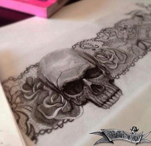 Lace garter with skull tattoo design for woman created by Maingriz.com